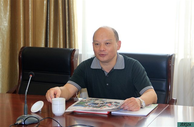 市教育局黨委書(shū)記、局長(zhǎng)于軍到我校調(diào)研走訪