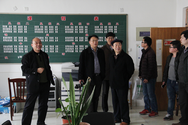 日照市教育局有關(guān)領(lǐng)導到我校考察學校建設(shè)及教育教學情況