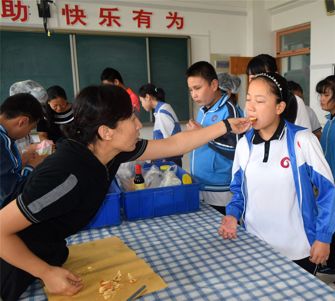 我們的節(jié)日中秋節(jié)——傳習俗   做月餅  品月餅  話中秋