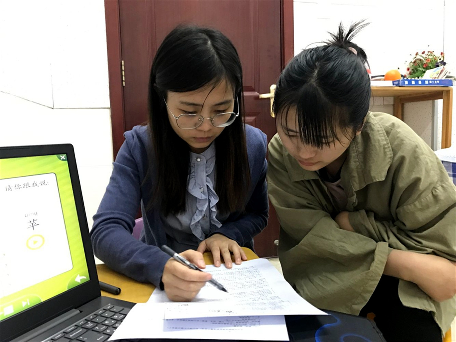 發(fā)揮專業(yè)優(yōu)勢(shì) 培養(yǎng)優(yōu)秀師資