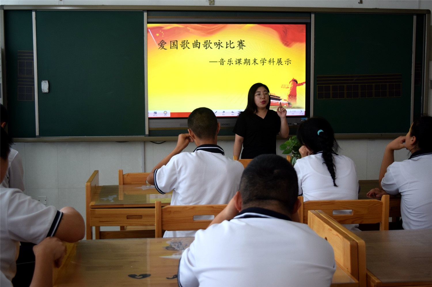 市特教中心舉行“展學(xué)藝、慶黨建”活動(dòng)