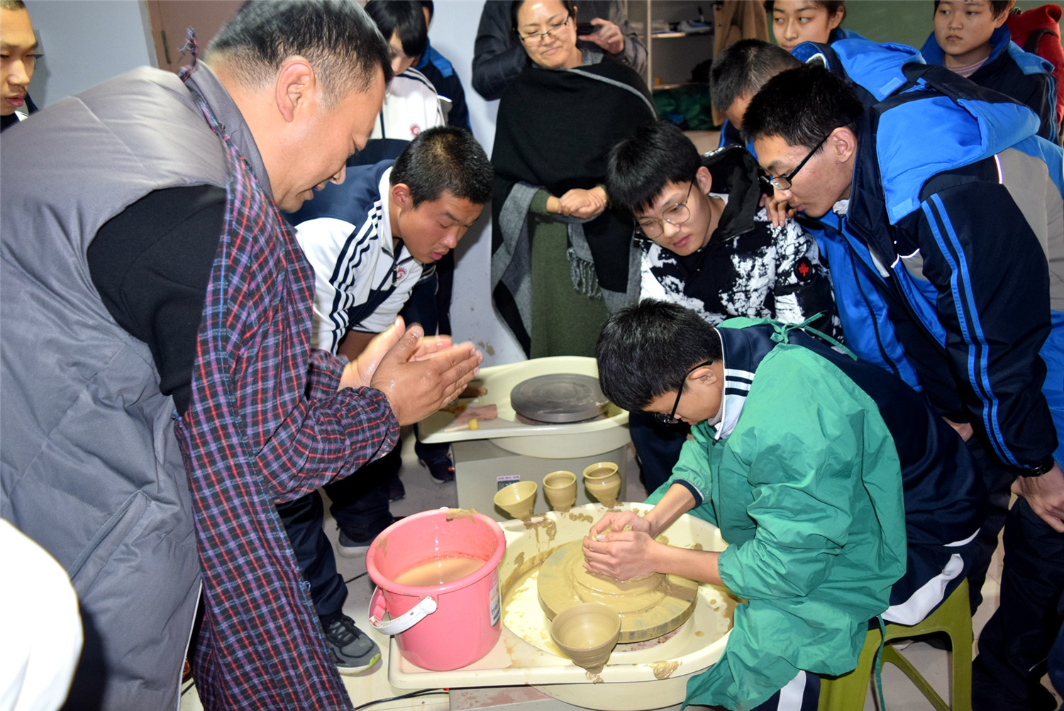 九三學社 市人防辦走進市特教中心