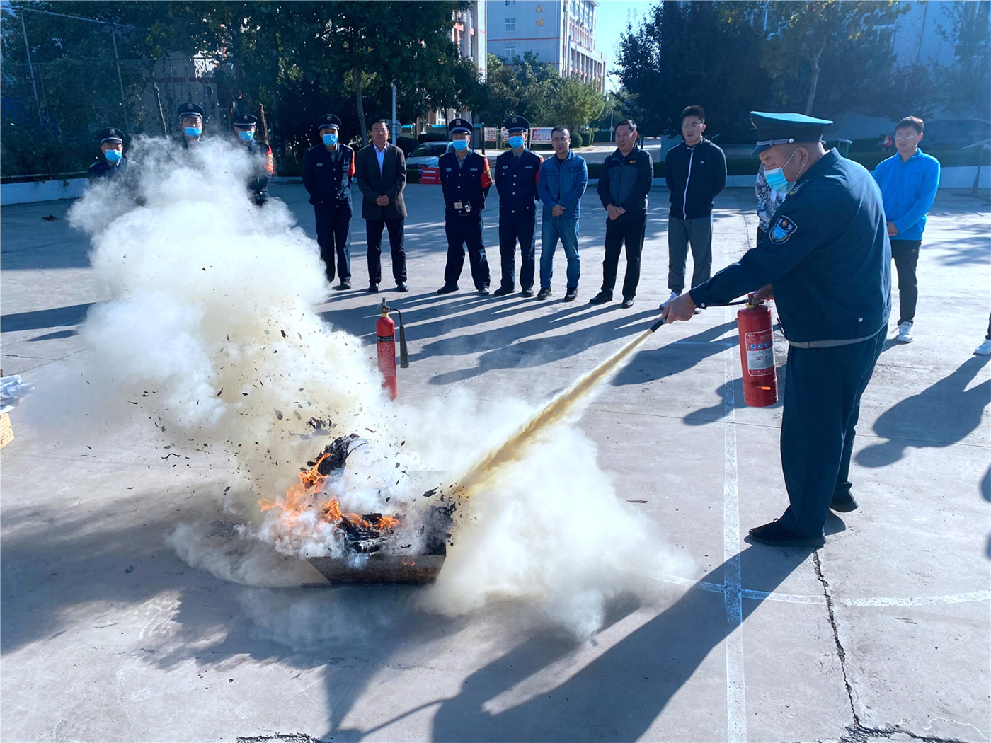 市特教中心召開校園安防工作現(xiàn)場會(huì)