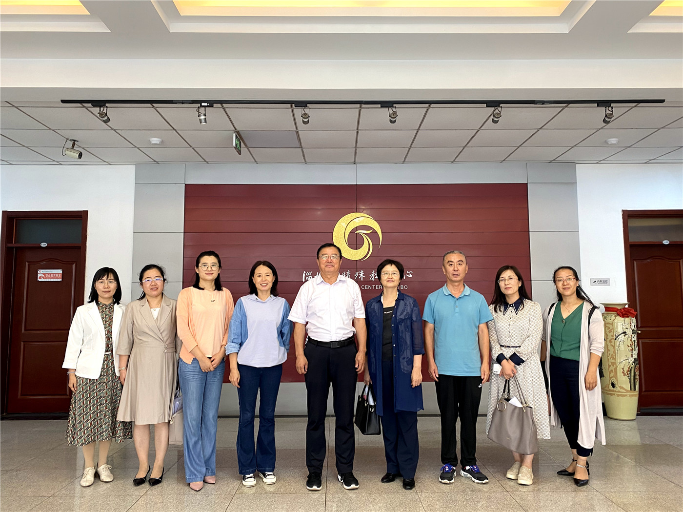 市特教中心舉行省市課題中期檢查評審會暨2021年立項(xiàng)課題開題論證會