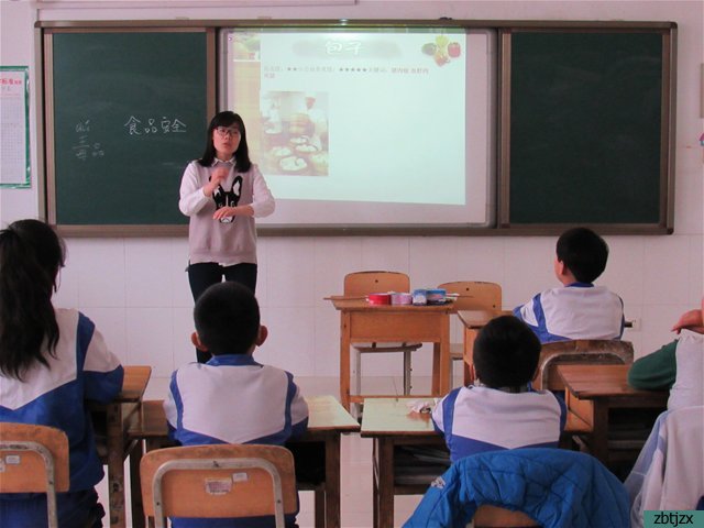 督查小組護航校園文明