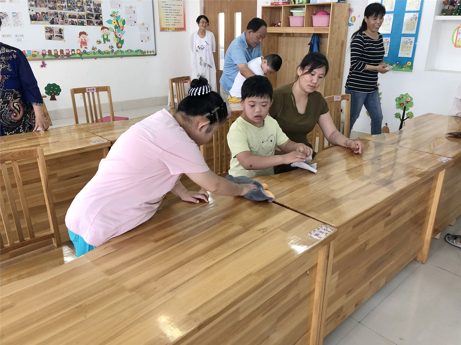 愛(ài)祖國(guó)  愛(ài)學(xué)習(xí)  愛(ài)勞動(dòng)