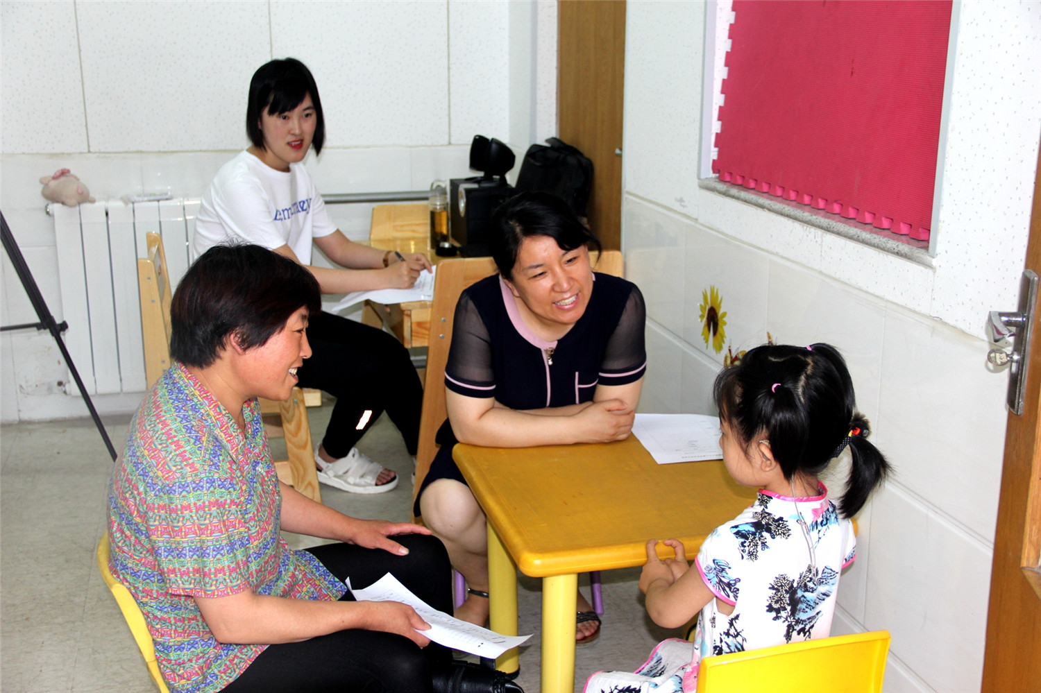 市特教中心開展學(xué)前新生評估會診專題活動