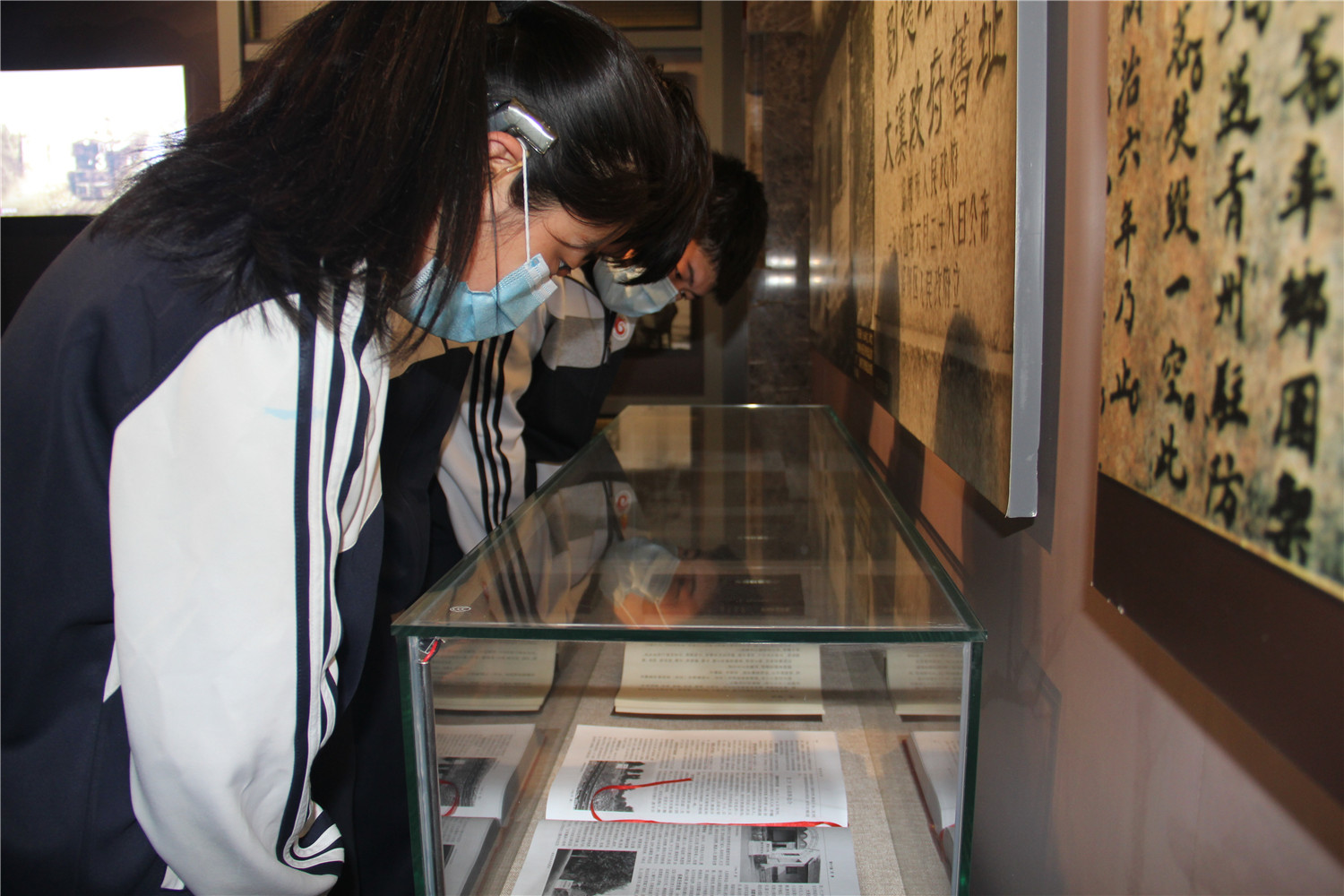 市特教中心組織開展“學(xué)黨史、強(qiáng)信念、跟黨走”新團(tuán)員入團(tuán)儀式