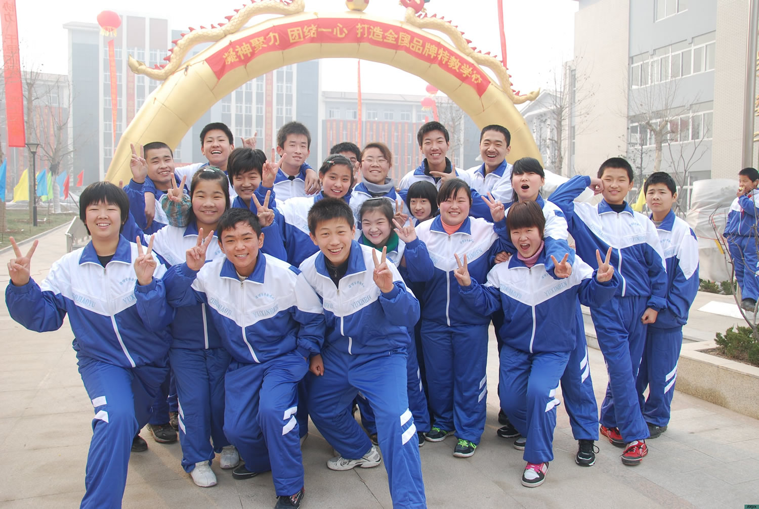 師生共長的幸福學(xué)園