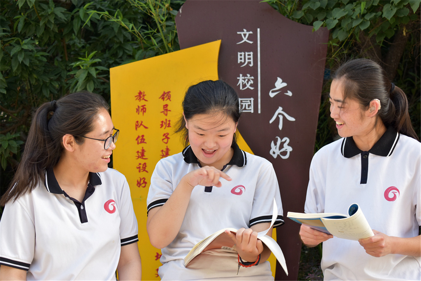 聽(tīng)障學(xué)子拾金不昧 心懷感恩彰顯特教精神