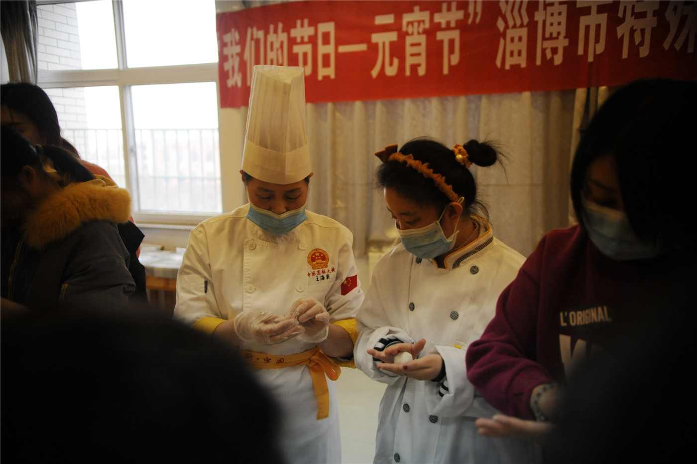 正月元宵年年圓，家風家訓代代傳