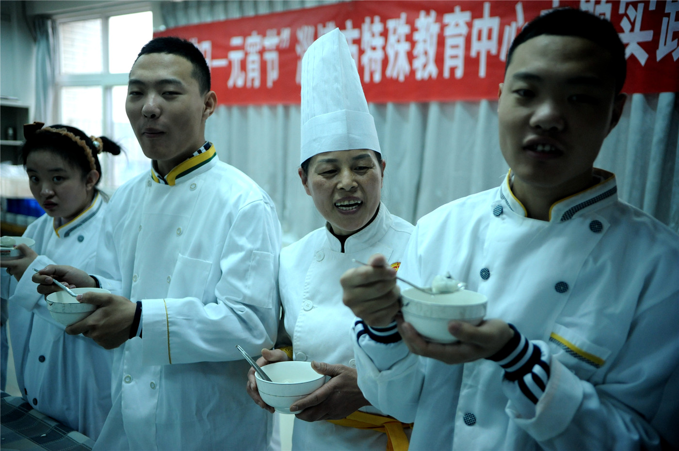 正月元宵年年圓，家風家訓代代傳