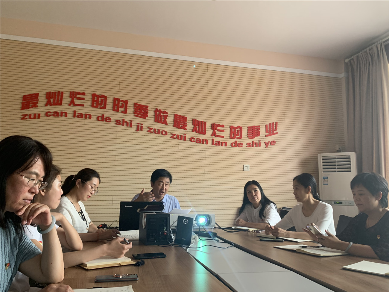 黨組織書記交叉講黨課，助力黨建業(yè)務(wù)深度融合